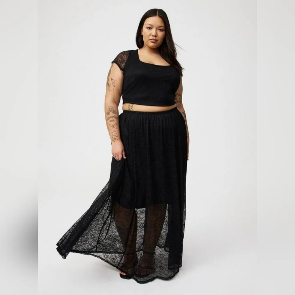 Torrid Lace Top And‎ Maxi Skirt Set